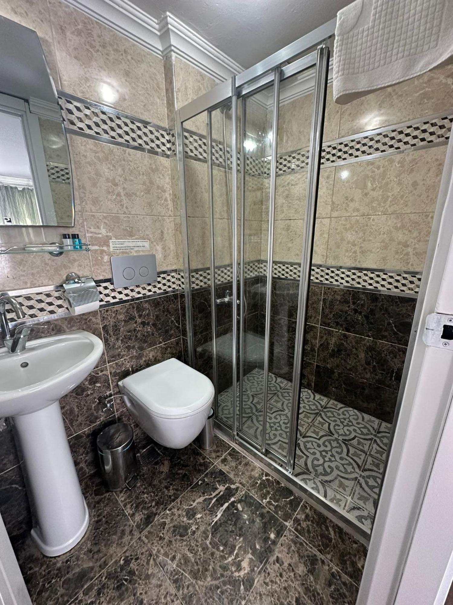 Rose Bouquets Hotel İstanbul Dış mekan fotoğraf
